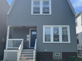 5717 W Giddings St #2, Chicago, IL 60630