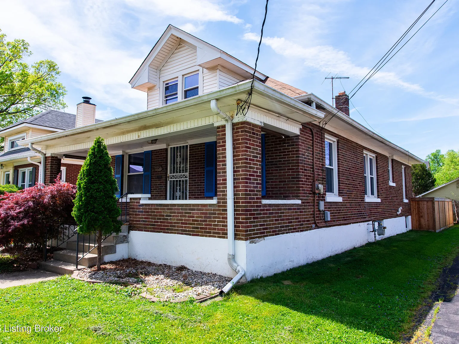 2 bed, 1.0 bath, 1144 sqft, $1,950 — Photo 3
