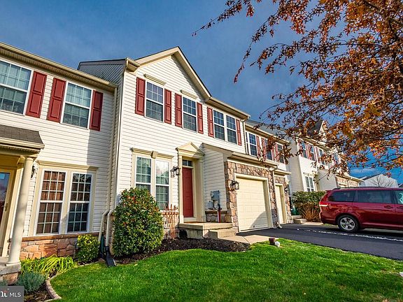 4th image of 116 N Savanna Dr
