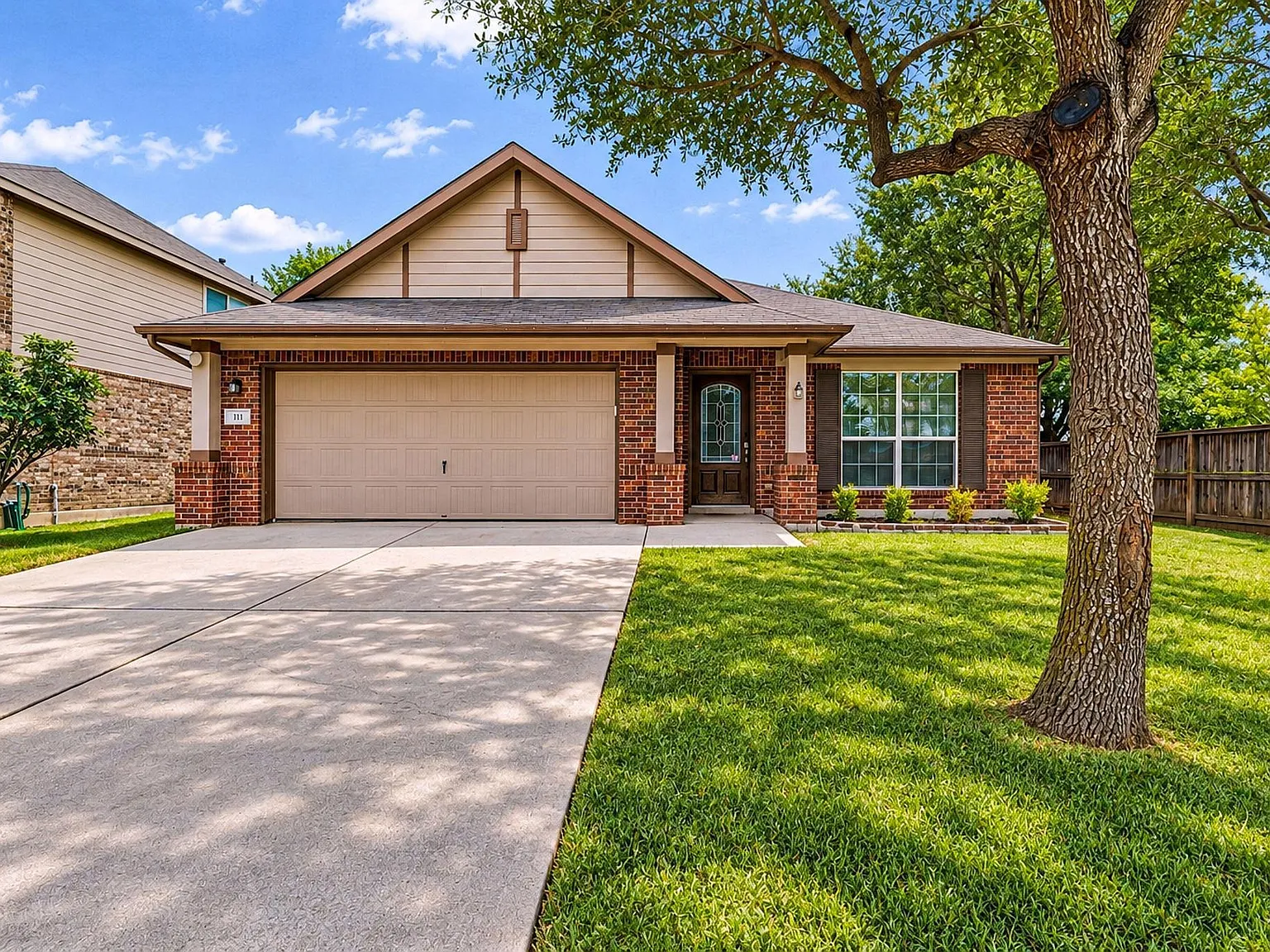 3 bed, 2.0 bath, 1497 sqft, $2,200 — Photo 1