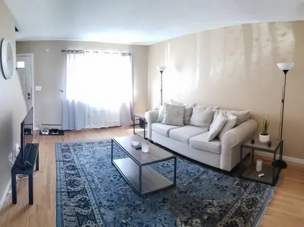244 New Britain Ave APT 18, Farmington, CT 06085