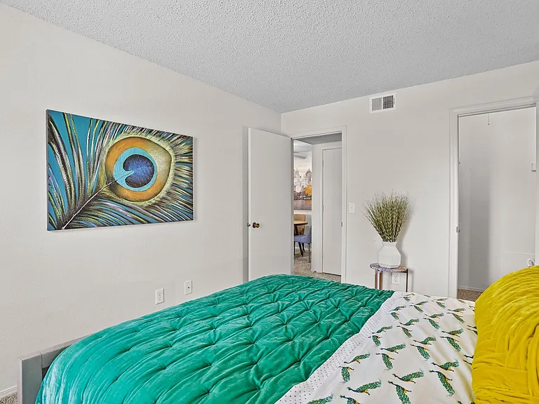 Silver Springs Apts. — Photo 3