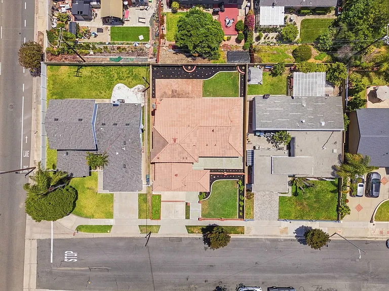 19022 Summerfield Ln — Photo 24