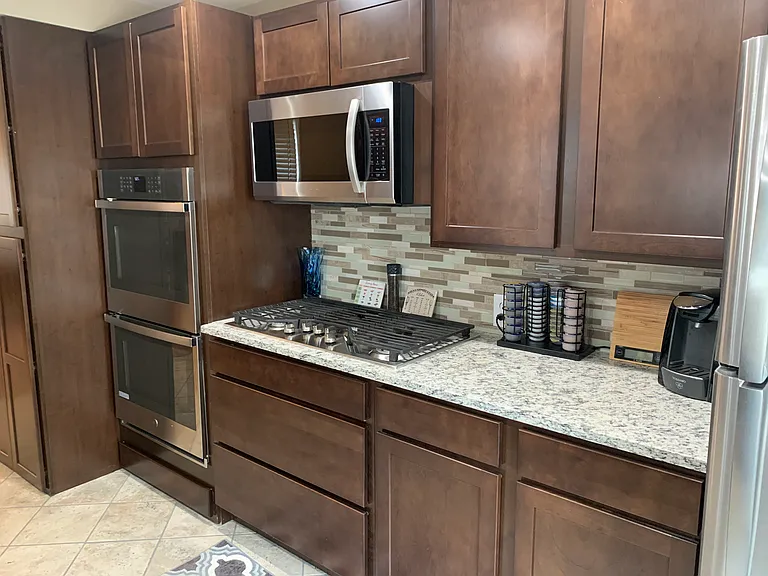 3238 Grayson St — Photo 3