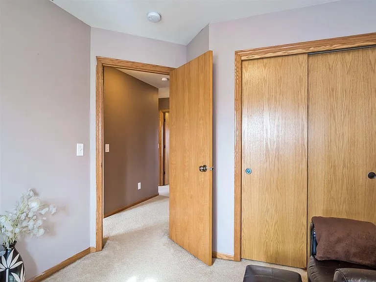 1432 Wild Iris St — Photo 20