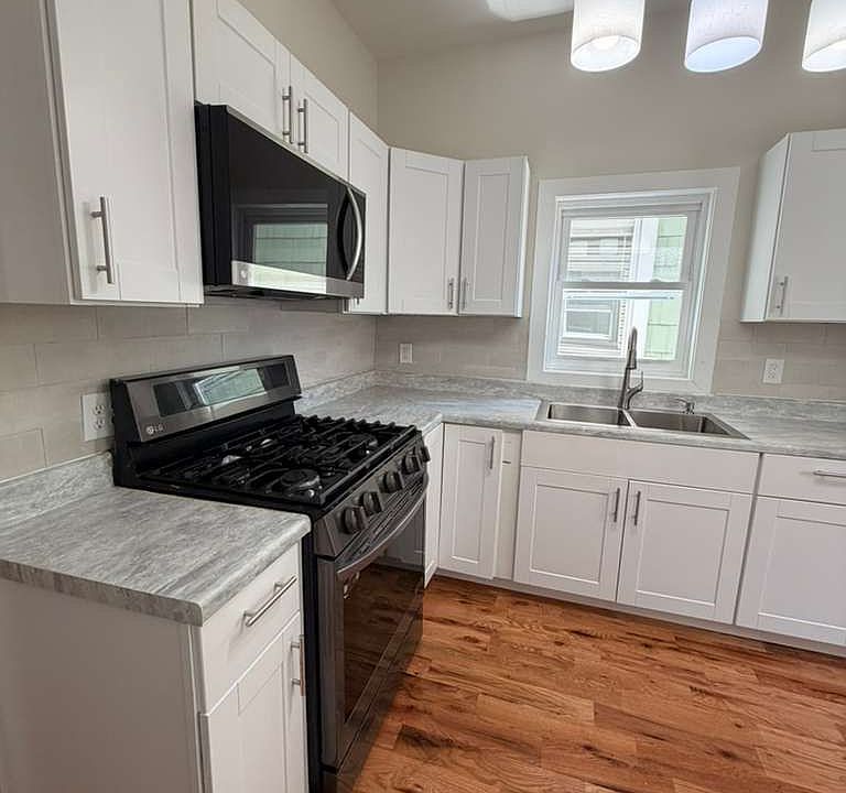 1st image of 75 Warner Ave #1