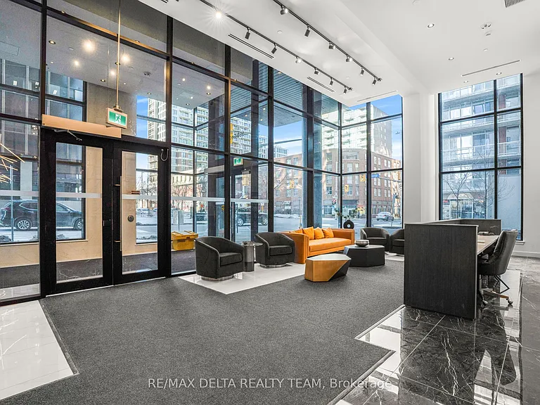 180 George St #2208 — Photo 3