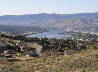124 E Mountain Brook Ln, Wenatchee, WA 98801