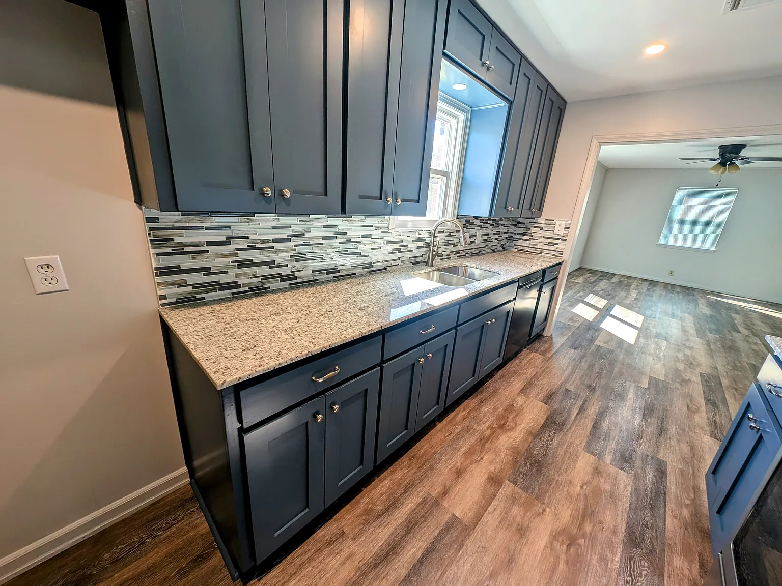 2 bed, 1035 sqft, $1,150 — Photo 4