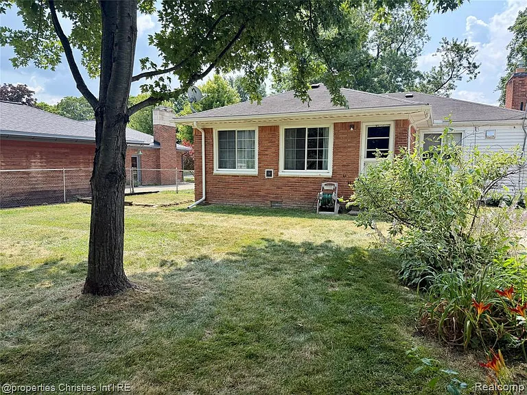 16982 Dunblaine Ave — Photo 26