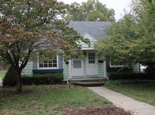 313 1/2 S Van Doren St, Champaign, IL 61820