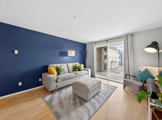 2000 E Citadel Meadow Point NW #206, Calgary, AB T3G 5N5