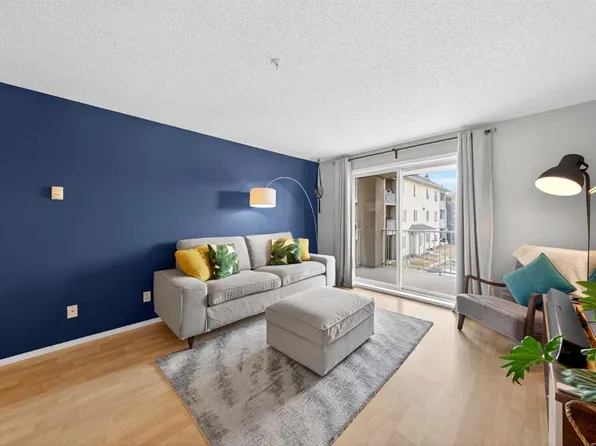 2000 E Citadel Meadow Point NW #206, Calgary, AB T3G 5N5
