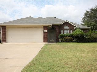 4235 Maryanne Pl, Haltom City, TX 76137