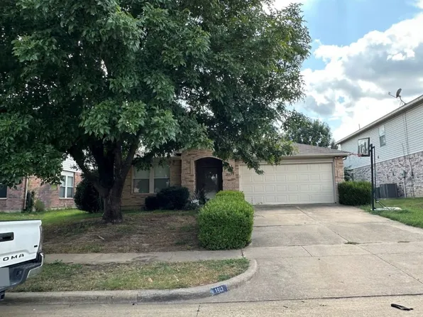 2943 Celian Dr, Grand Prairie, TX 75052