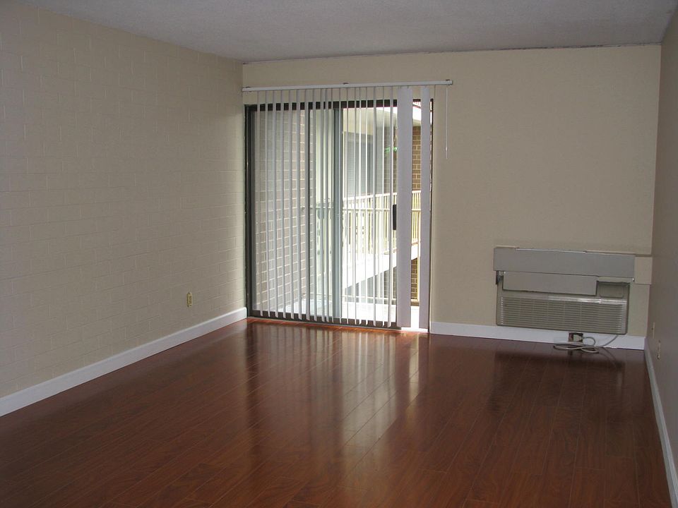 1st image of 2106 Kanawha Blvd E APT 617