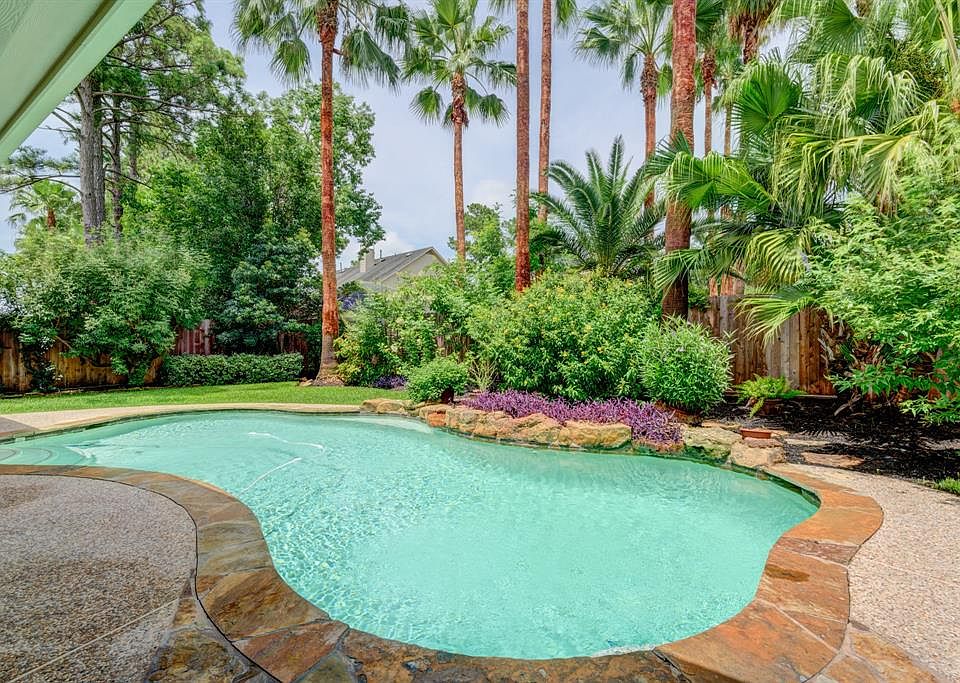 1st image of 15914 Cypress Hall Dr