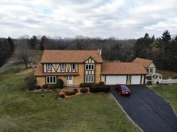 W243S6119 Elder Ayre DRIVE, Waukesha, WI 53189