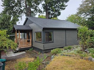 227 Stormont Rd, View Royal, BC V9B 1P7