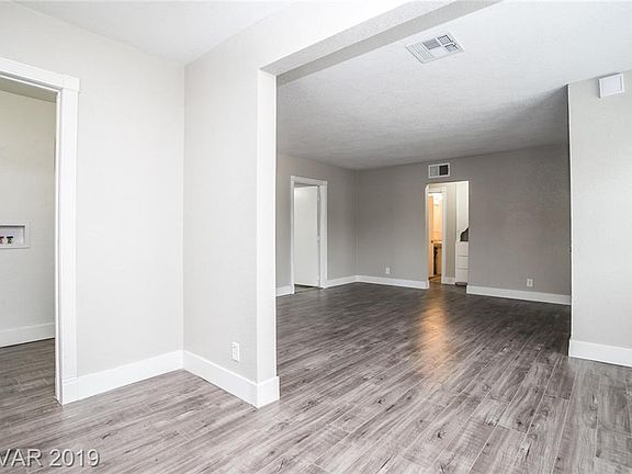 5th image of 1011 Norman Ave