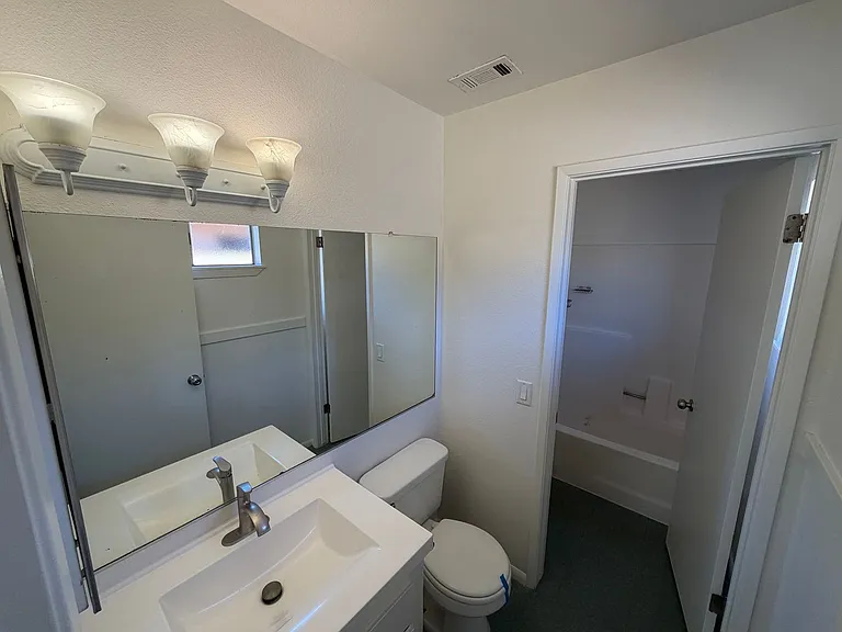 4813 Almaguer Ave — Photo 6