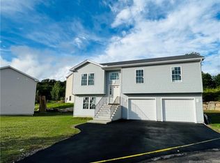 4 Julians Cir, Sterling, CT 06377