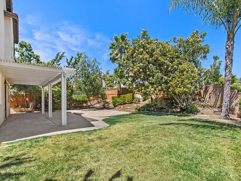 43493 Dodaro Dr — Photo 30