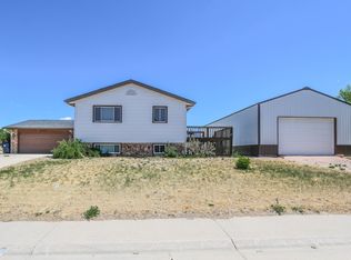 237 Wind Riv, Moorcroft, WY 82721