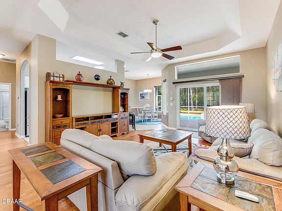 5th image of 1113 Crystal Creek Dr
