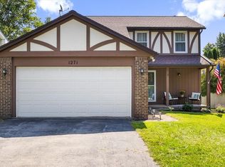 1271 Glen Carlyn Dr, Farmington, NY 14425