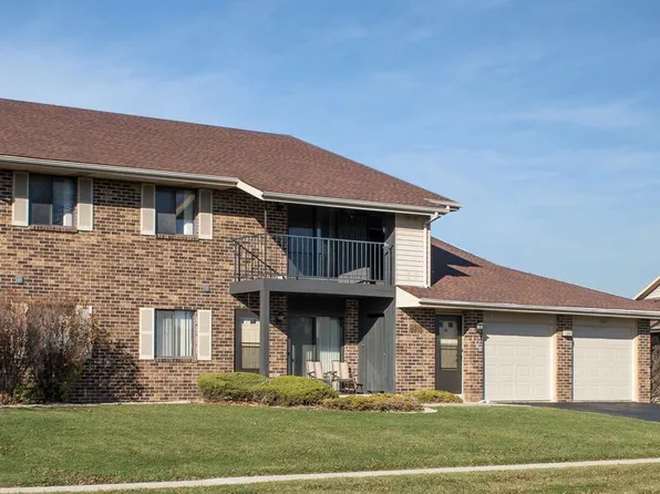 8005 60th Ave #4, Kenosha, WI 53142