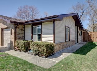 134 Innsbrook Dr, Streamwood, IL 60107