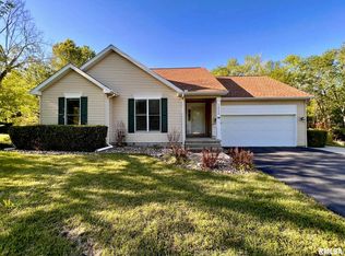 1523 W Lake Rd, Murphysboro, IL 62966