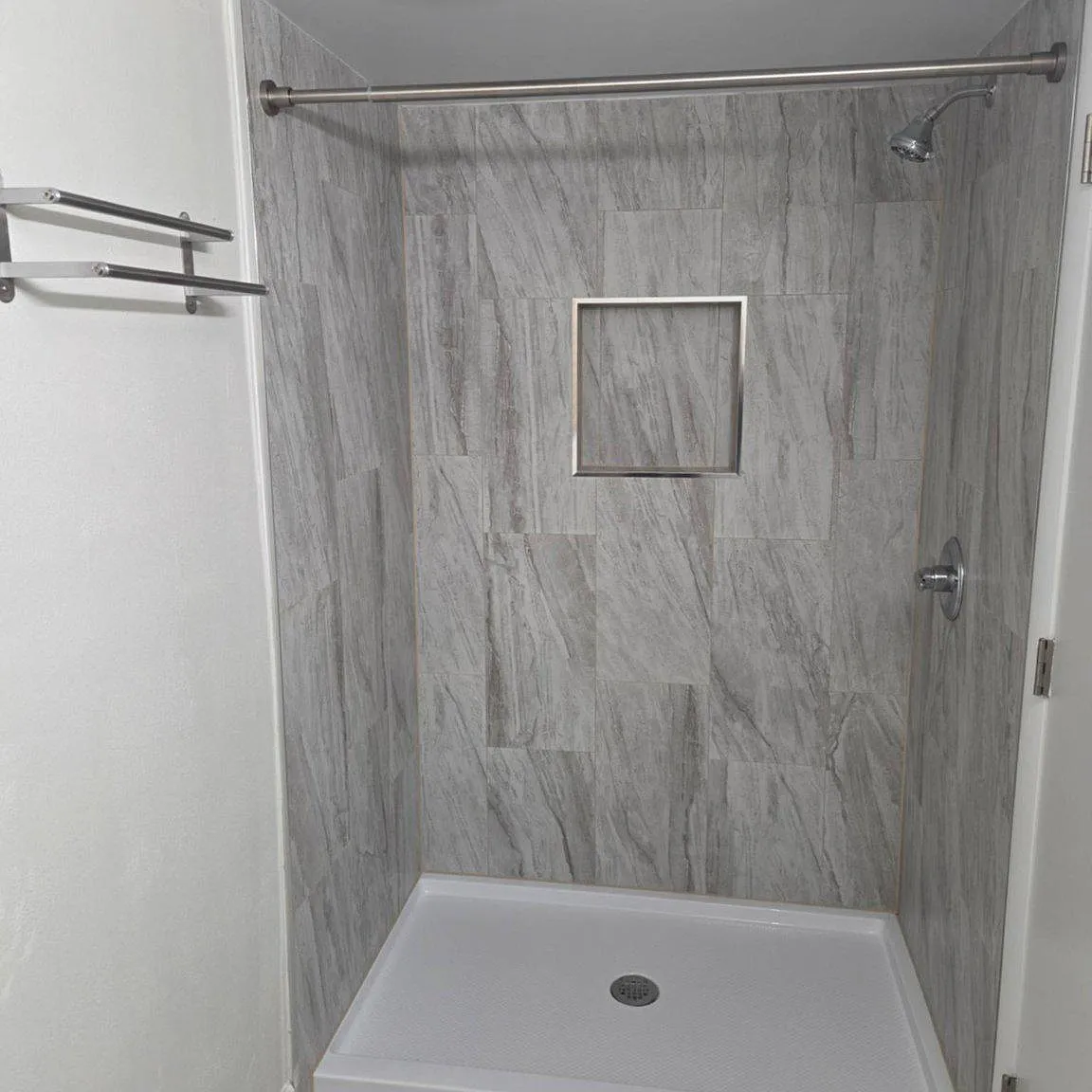 1 bed, 1.0 bath, 1276 sqft, $1,800 — Photo 4