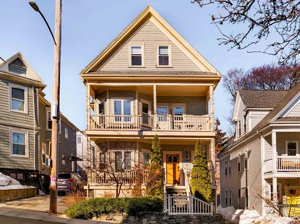 148 Lowell St #3, Somerville, MA 02143