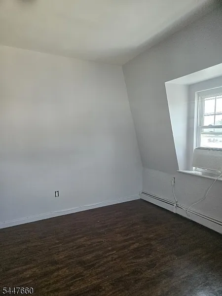 2 bed, 1.0 bath, $1,975 — Photo 3