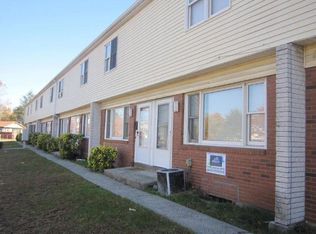 649 Newhall St, Hamden, CT 06517