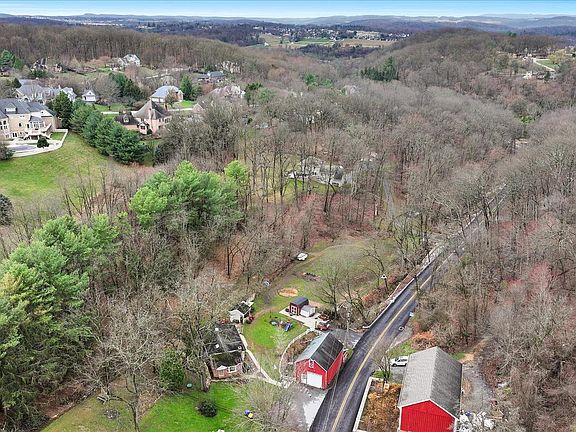 3rd image of 350 Green Valley Rd