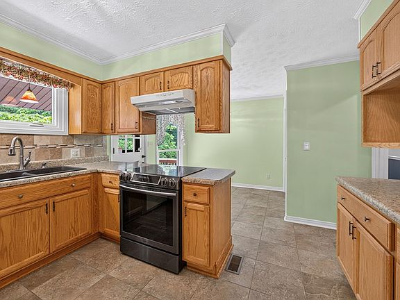 5th image of 2650 Oak Park Dr