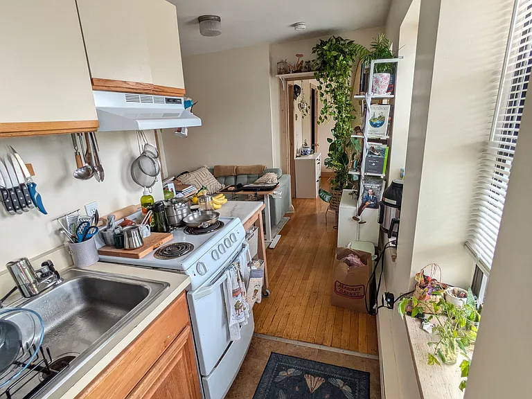 43 Ivaloo St #7R — Photo 6
