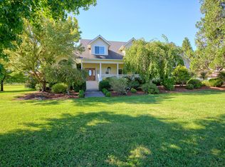 2126 Sleepy Hollow Loop, Grants Pass, OR 97527