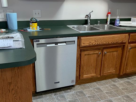 New dishwasher. All drawers and cabinets newly lined.