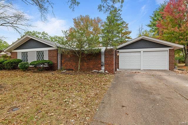 1st image of 424 Iron Lantern Dr