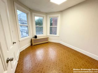 22 Parker Hill Ave #2V, Boston, MA 02115