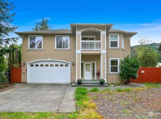 8617 Golden Valley Dr, Maple Falls, WA 98266