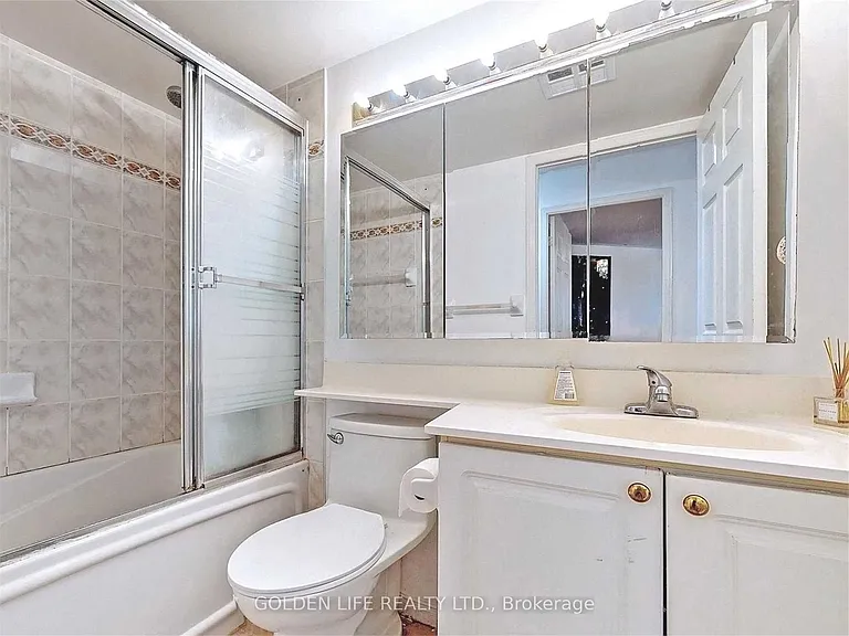889 Bay St #205 — Photo 14