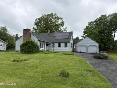 95 Oak Hill Rd, Pittsfield, MA, 01201
