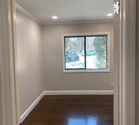 4th image of 113 Cypress Ct