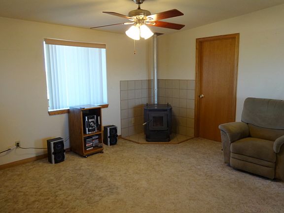 2nd image of 4225 Tennyson Dr NE