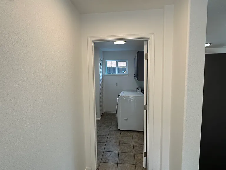 540 NW Portland Ave #1 — Photo 13